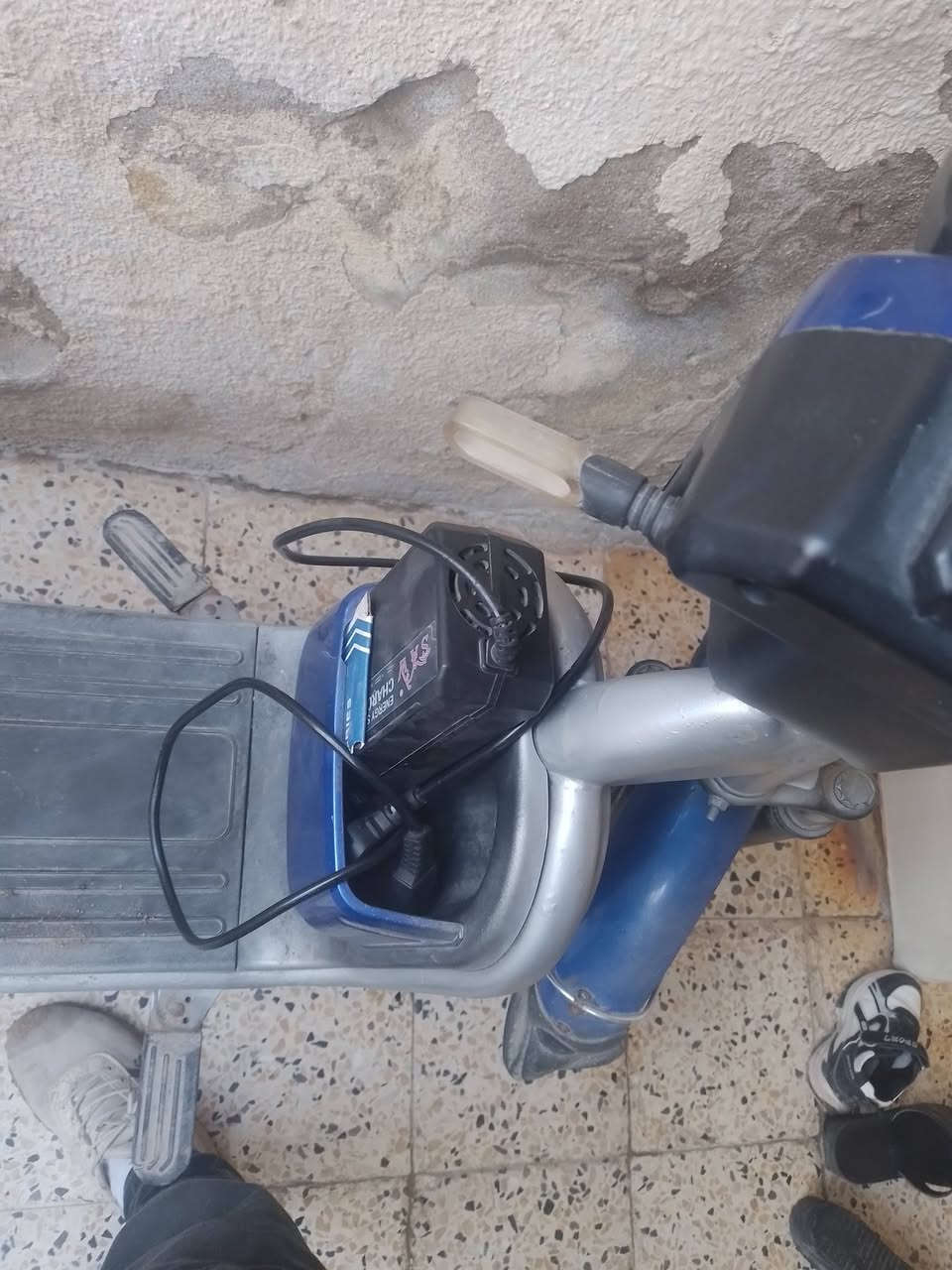 دراجه للبيع سعرها مناسب حجمه كبير كله شغاله الدراجه سعرها ب٢٠٠ مكاني تنومه شط العرب


**إذا كنت صاحب هذا الإعلان وتريد حذفه لأي سبب، رجاءا أرسل رسالة إلى الدعم الفني**