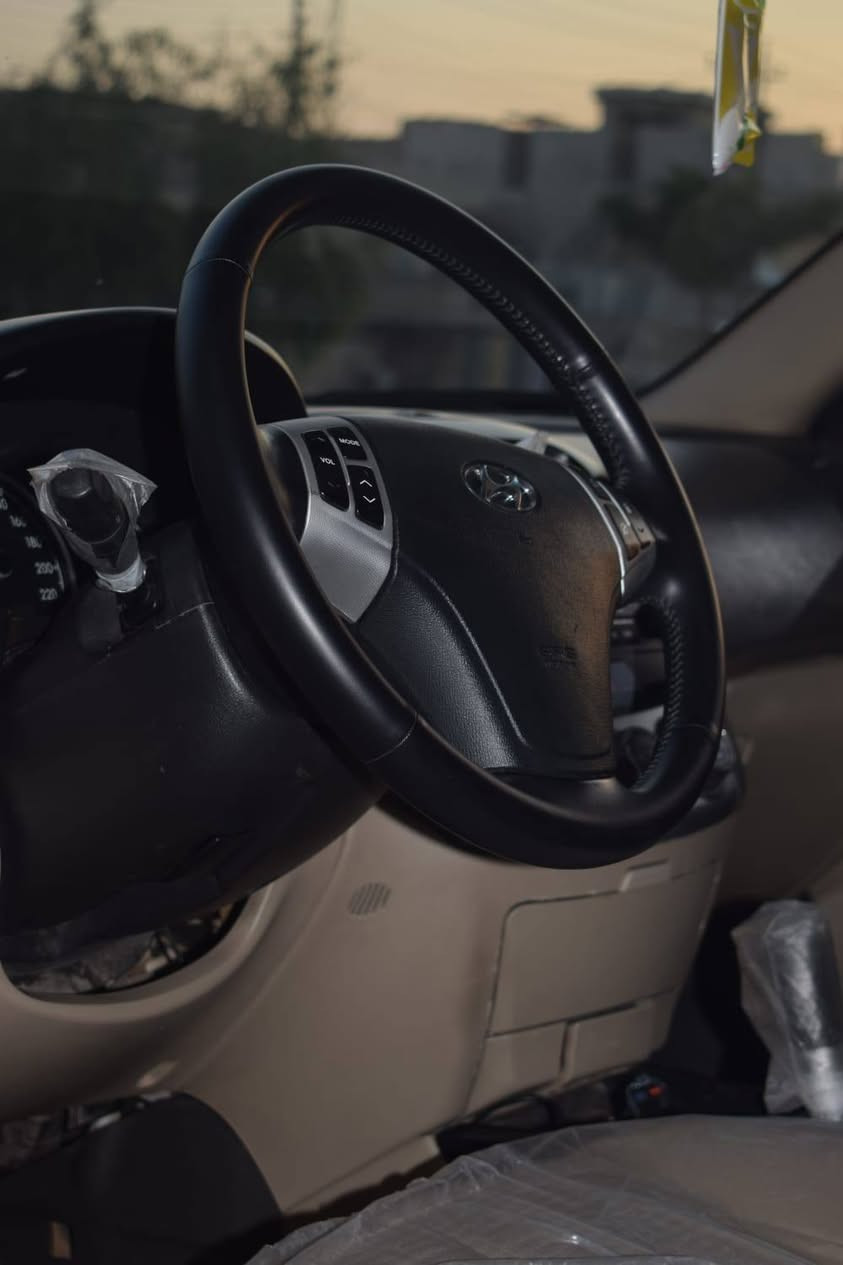 سلام عليكم للبيع انتره مقدس موديل 2011 لون ابيض رقم دهوك جديد هزه جديده محرك شرط كير شرط ضرر فقط قبغ صندوق بببدون دواخل شرط شرط بجم كبس الباقي  كفاله عامه سعر 122 وبيها مجال عنوان موصل رقم الهاتف ‏‪0771 859 5681‬‏
