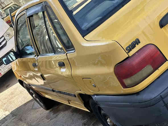 السلام عليكم سايبا ٢٠١١ سيارة بيها جاملغ صبغ خلفي مبيـن سيارة بلادية ע شاصي مفطور ولا ملحوم على وضع الشركة مكينة كير كلة تمام تبريد تدفئة كله تمام سيارة جاهزه على اخر حباية مــا ناقصها شــي دواخلها نضيفة كيجات كلهن يشتغلن صدرها جديد 
سعرها ٢٣ ورقة وبيها مجال للطيبين يجي يكلب وبي خير ويتدلل مكانها بغداد 
***********
