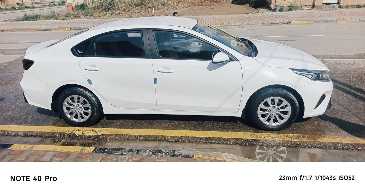 السلام عليكم سيراتو خليجي مكفوله كفاله عامه  السعر ١٨٥ مكان السيارة صويرة الاستفسار ***********
