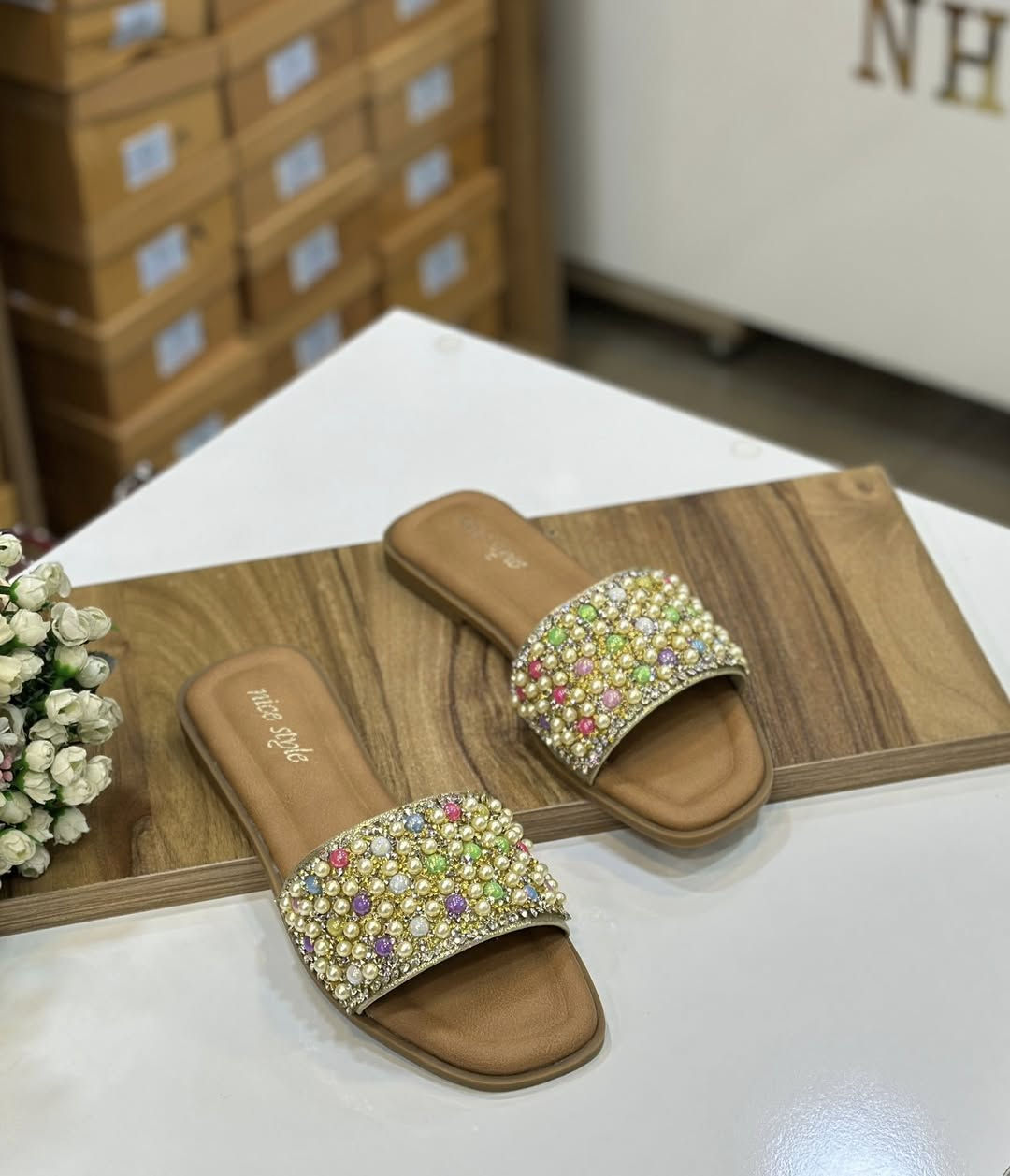 الموصل / الزهور - مجمع عزيز فتحي ط3 👇✅🥰

جميع الموديلات جلد طري دبان طبي 👠🌺💕
القياسات من 37 الى 41🎗️🙏
السعر 10 الاف فقط 💵🥰

حصريا لدى NH ZARA وبأنسب الاسعار 😍👇💕

موصل / الزهور - مجمع عزيز فتحي ط3 🌹

التوصيل داخل الموصل الفين دينار فقط 🚗🚕

التوصيل للاقضية والنواحي والمحافظات 5 الاف🚗🚕

لطلب التوصيل يرجى ارسال :
- صورة الموديل مع ذكر اللون والقياس 👝🧳👠👞👟
- اسم الحي مع اقرب نقطه دالة 🏡
- رقم الهاتف ☎️


**إذا كنت صاحب هذا الإعلان وتريد حذفه لأي سبب، رجاءا أرسل رسالة إلى الدعم الفني**