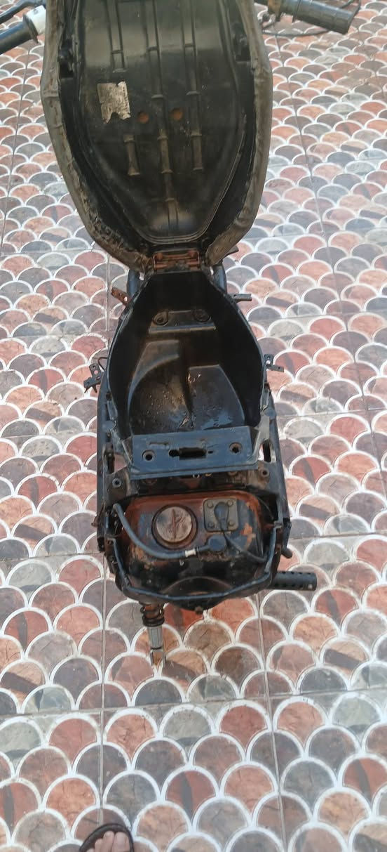 للبيع شاصي دراجه فراشة كامل مثل ما موضح بالصور قيم بما يرضي الله وتعال اخذه 
مكاني بابل الحمزة الغربي 
***********
