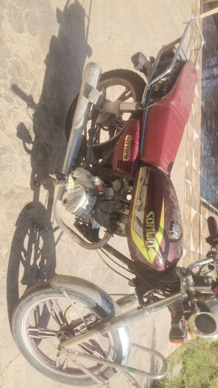 سلام عليكم سيفان موديل 22 سلف هندر كهربايات كله شغاله دشبول اشاير لايتات موطور حيل نضيف محرك فقط ولفات السعر 360 وبي مجال حك الجيه للستفسار ***********
