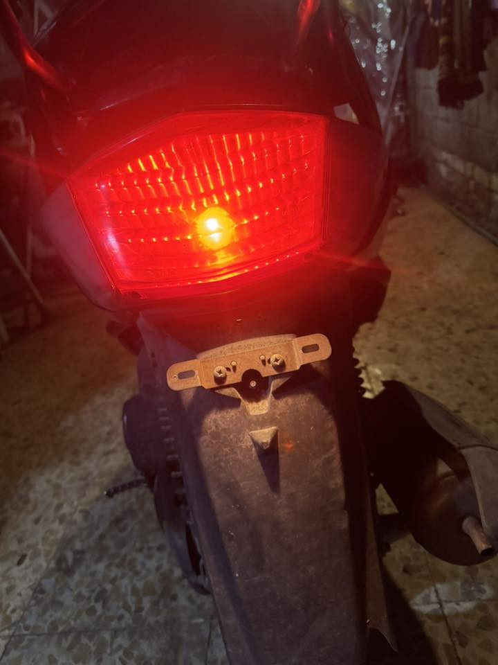 دراجه سكنس فحل للبيع فجه ماشتغلت بعد بس كهربائياته شغاله بس دراجه ماتشتغل كوم حديد 350 قفل 
 مدينه الصدر هاذه رقمي ***********
