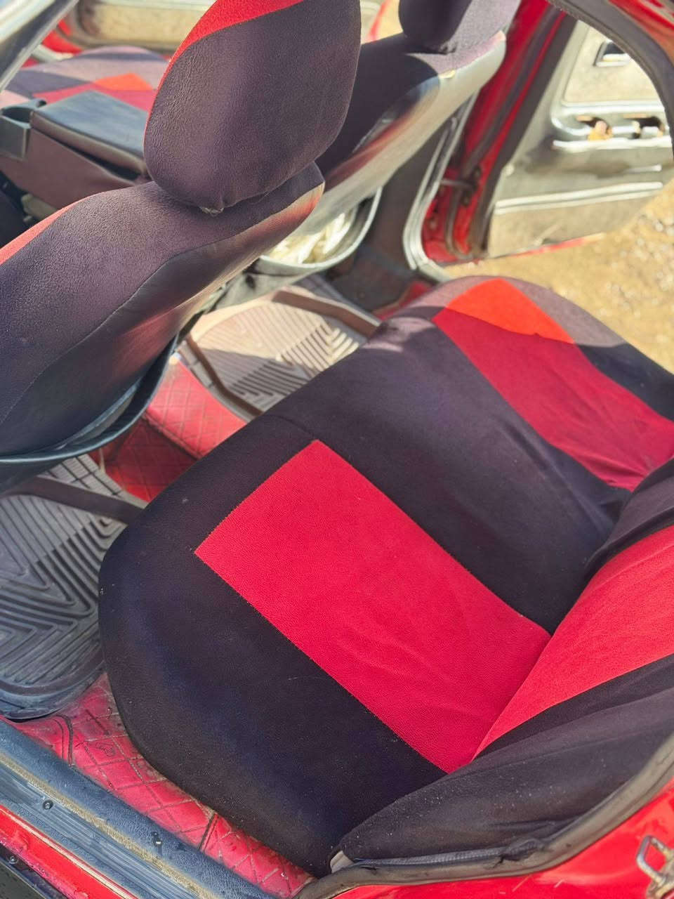 مؤديل 1990سياركي زؤر پاكوخاوينه هيج مسرفي تيانيه ره قم نوييه رەقم دهوکە تا 2030هه زه كراره برانه وه ش به شه رت جوار تايي نويش له سه ره سعريش 33 وه ره قه كمك مجاليش تيايه بؤزانياريي زياتر په يوه ني بكه ن*********** أربيل, العراق
