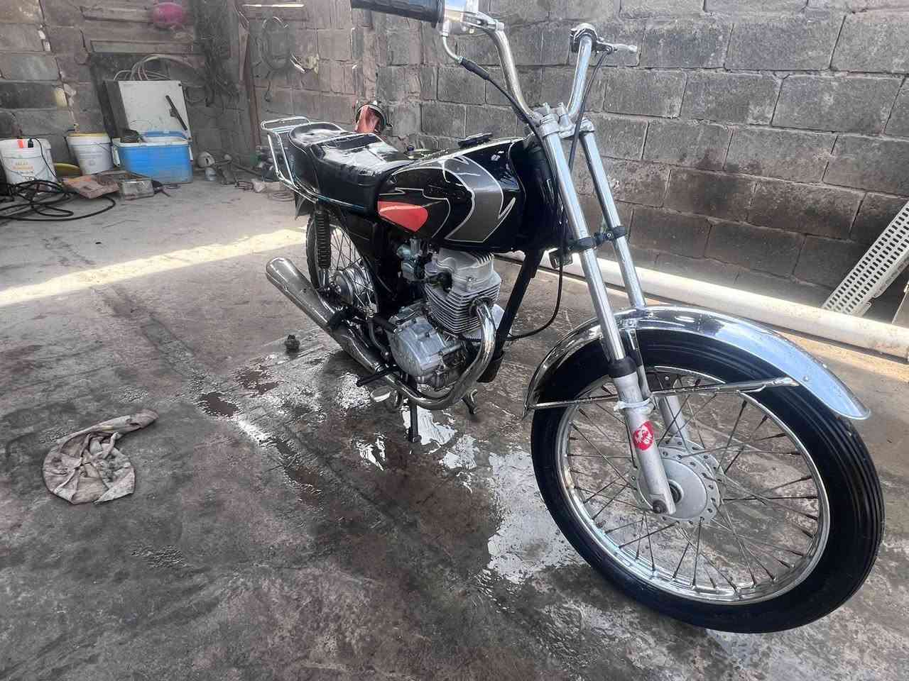 سلام عليكم ورحمة الله وبركاته دراجه أربعة كير للبيع كلك مكفول مكاني حي النصر رقم ***********
