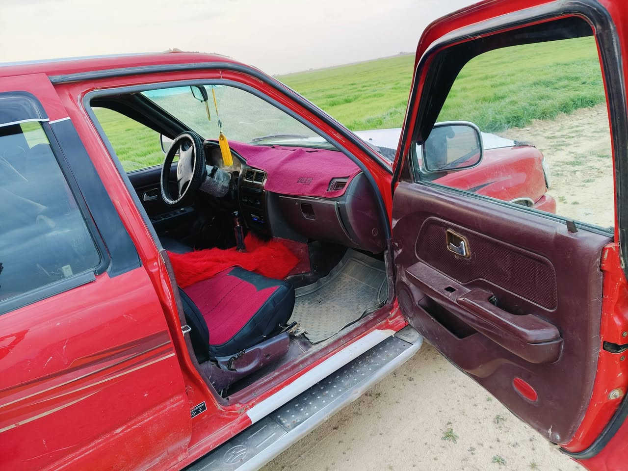 دير موديل 2009 بيها مكانات صبق تحت السكنات الخلفي واسفل باب البدي رقم نينوى اصفر عل تحويل كابون بانزين سعر 55بيها مجال مكان بعاج ***********
