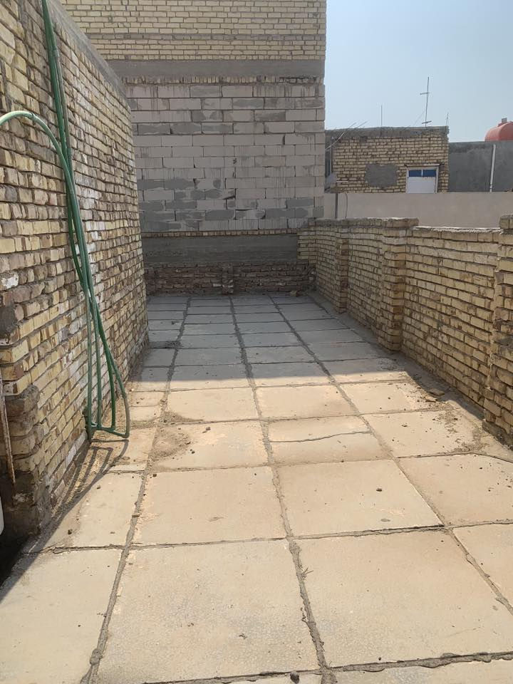 السلام عليكم بيت ١٠٠متر للبيع السكلات ١٥ بيت نظيف ومرتب حالين ماجر ***********
