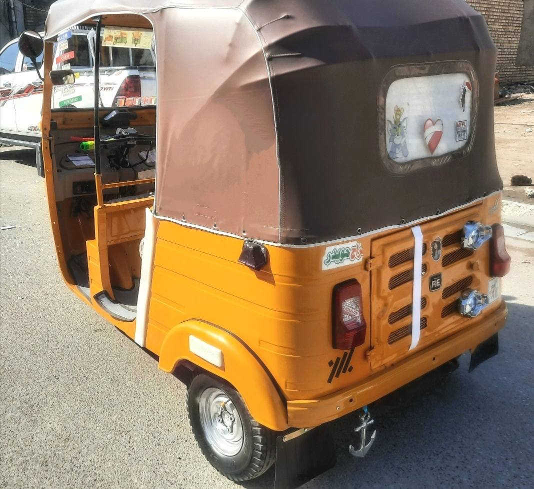 تكتك بجاج موديل 19 شهر 10
أوراق كامله شركه المصطفى
مكينه 20 مجفت شركه
تكتك لاظربه ولامعجون 
بلاديه فقط مصبوغه جماليه
العنوان بغداد السعر 4600
***********
