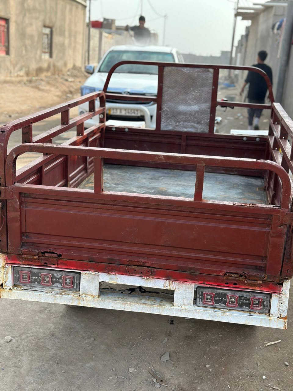 السلام اخوان ستوته ليفان موديل 2010 نظافه فول مابيها نقص اي شي كهربائيات كلها شغاله اكس لطش تايرات جدد شاصي كفاله ركبه كفاله السعر خاص الي يحب يراسلني ويدلل الي يحب يتصل هذه رقمي ***********
