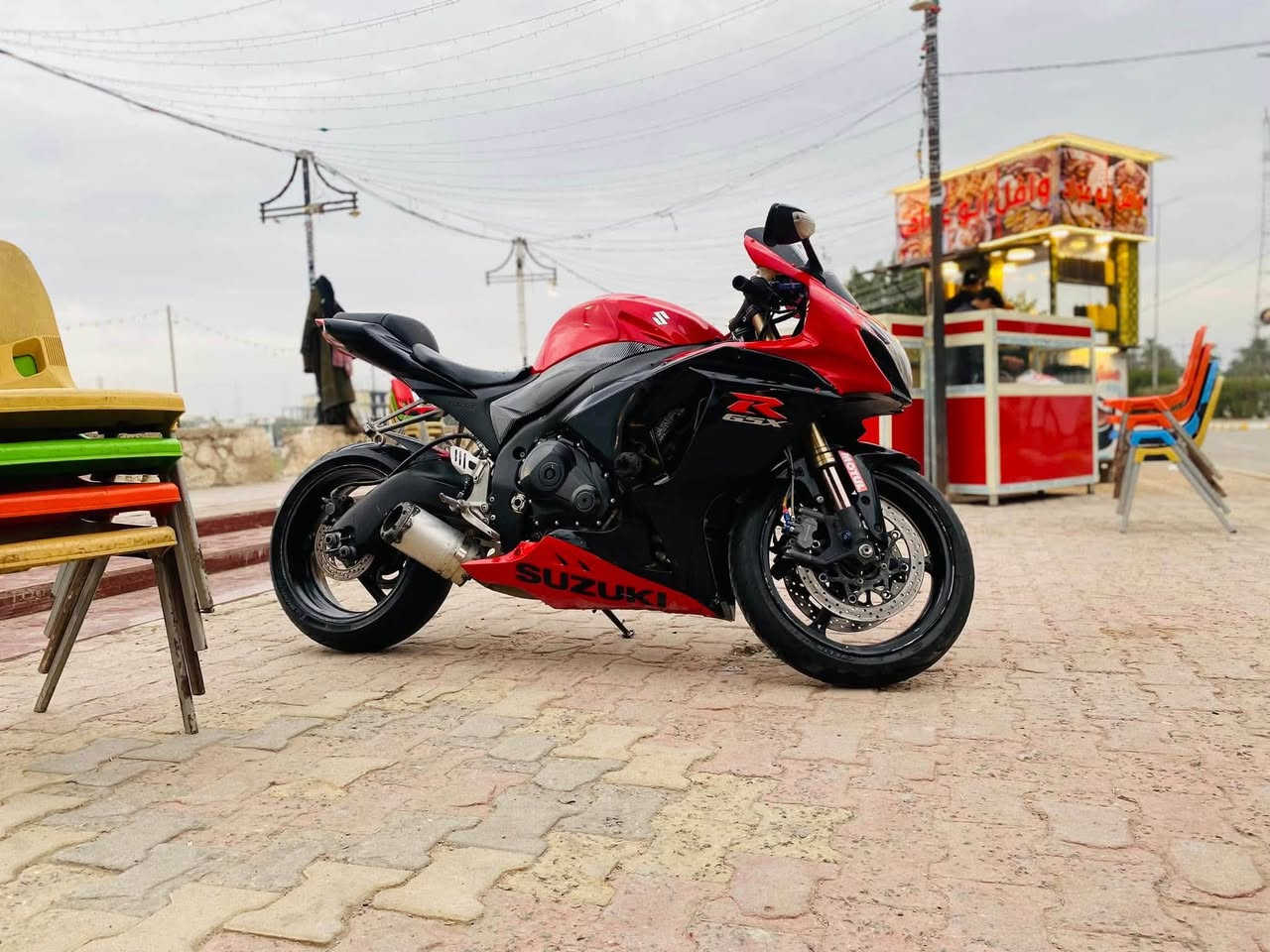 جكسر موديل 13 رقم وسنويه مكينه 1000cc مبرمجه 3مودات  طلقات نار وبك فاير كفاله كير ومكينه تايرات جدد الماني 
عليها منضومه زنون دهن صار يومين من بدلته موتل سلايدرات حمايه اصليه كهربائيات كلها شغاله بانزين كله محسن وسوبر دراجه خير من الله رقم دارجه واسط مميز مكاني بصره ستفسار ع سعر خاص  بدون احراج ما تشتري لا تعبني.يرحم والديك 

واتساب ***********
