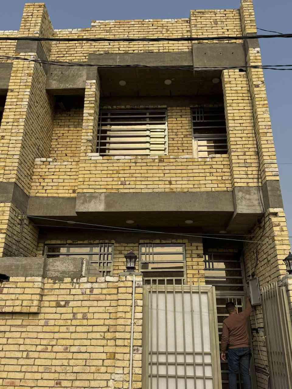 ♦️يعلن مكتب ذوالفقار التميمي ♦️

♦️مشتملات عدد 2  طابق ونص  للبيع
بناء حديث تسليم مفتاح
مساحةً المشتمل  ١٠٠ متر
♦️الوجه ٥والنزال ٢٠
ملاحظه يباع نقد آو مبادره 
♦️العنوان كوت الدبيه الثالثه 
°°°°°°°°°°°°°°°°°°°°°°°°°°°°°°°°°°°°°°°°°°° 
♑️عنوان المكتب
♦️كوت الخاجيه شارع ٤٠ مقابل المدراس 

----------------------- للاستفسار مراسلة الصفحة
اتصال_وات ساب 

📱ذوالفقار التميمي 
***********

ملاحظه/نستقبل عروض عقاراتكم يرجى مراسلة البيج
