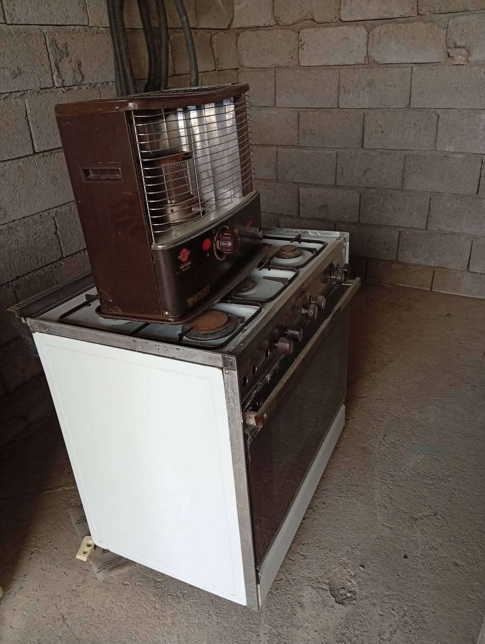 يوجد قسالات  طباخات مكانس الكهربائيه فرشات  للبيع  المكان قريه الجرف..  ***********
