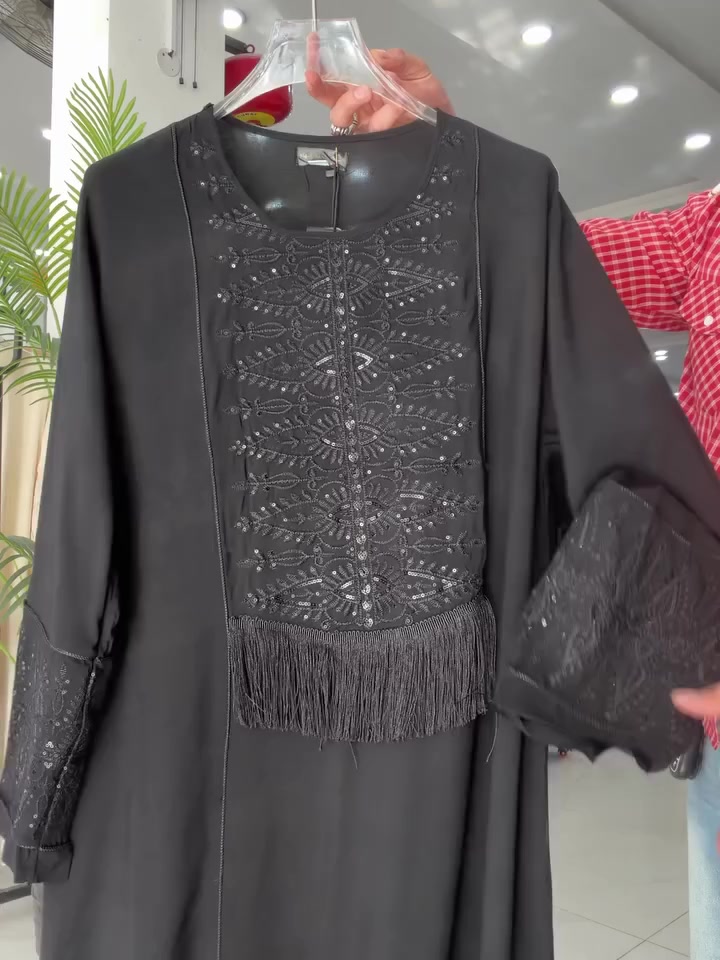كوزمتك فيولا . الأناقة والراحة تبدأ من بيتكِ! ✨
#دشداشة_نسائي_سسسادة_تطريز_كشمير_اسود
#السسسسسسعر_صااااااااااااارت_قطعة_15ألاف 
القياس _2xl_3xl_4xl_5xl
الخامه كشمير  درجه اولى
التوصيل الفين دينار داخل قضاء المسيب
التوصيل محافظات 6ألاف


**إذا كنت صاحب هذا الإعلان وتريد حذفه لأي سبب، رجاءا أرسل رسالة إلى الدعم الفني**