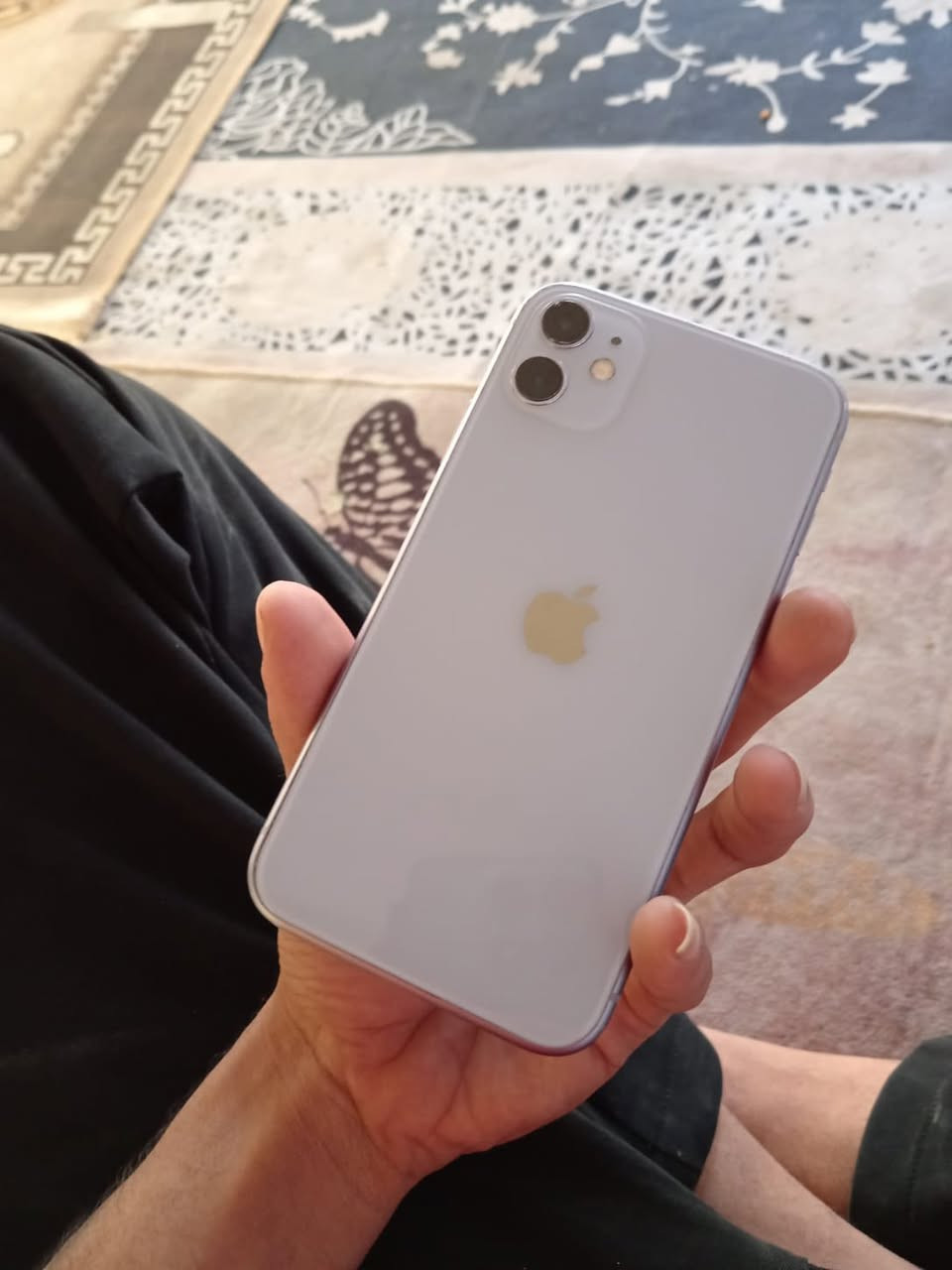 11 عادي لون مميز ذاكرة 128 مستبدل ضهر وكالة شاشة اصلية فيس ايدي شغال جهاز من كامرات اتصال سماعات نت كله شغال 220 وبي مجال بسيط
مكاني بغداد 
***********
