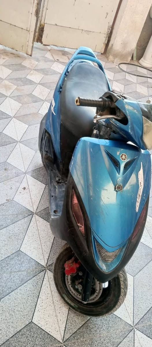 ماكس 140 شغاله نكره بكل وقت شلعه ومعدل فول 
سعرها 250 وبيها مجال حك الجيه رقم***********
