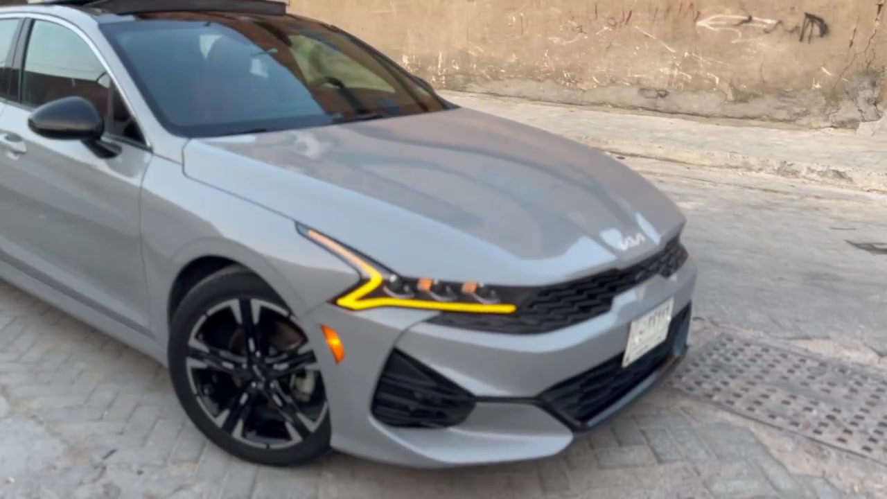 Kia K5 GT Line 2023
كي فايف جيتي لاين 1600 تيربو، داخل احمر
عداد المسافة 20 الف قابل للزيادة، حرة بأسمي تحويل ثاني يوم 
السيارة فول مواصفات بانوراما بصمة تشغيل وابواب وتشغيل عن بعد، 5 انظمة قيادة 
السيارة مال بيت ونظيفة بشكل ومعتني بيها حيل الله شاهد بانزين محسن ودهن اصلي من اول ماكصيتها لليوم ماشايفه العادي وماتعرف شنو الدوانز،واخذ بيها تراي وين مايعجبك.

السعر 172 وبيها مجال مع العلم السيارة مكلفتني فوك 21،000 
ملاحظة بيها نقص فقط رادار امامي يوكع من السعر النهائي

مكان السيارة مدينة الصدر
 
*********** متواجد واتساب وفيس
