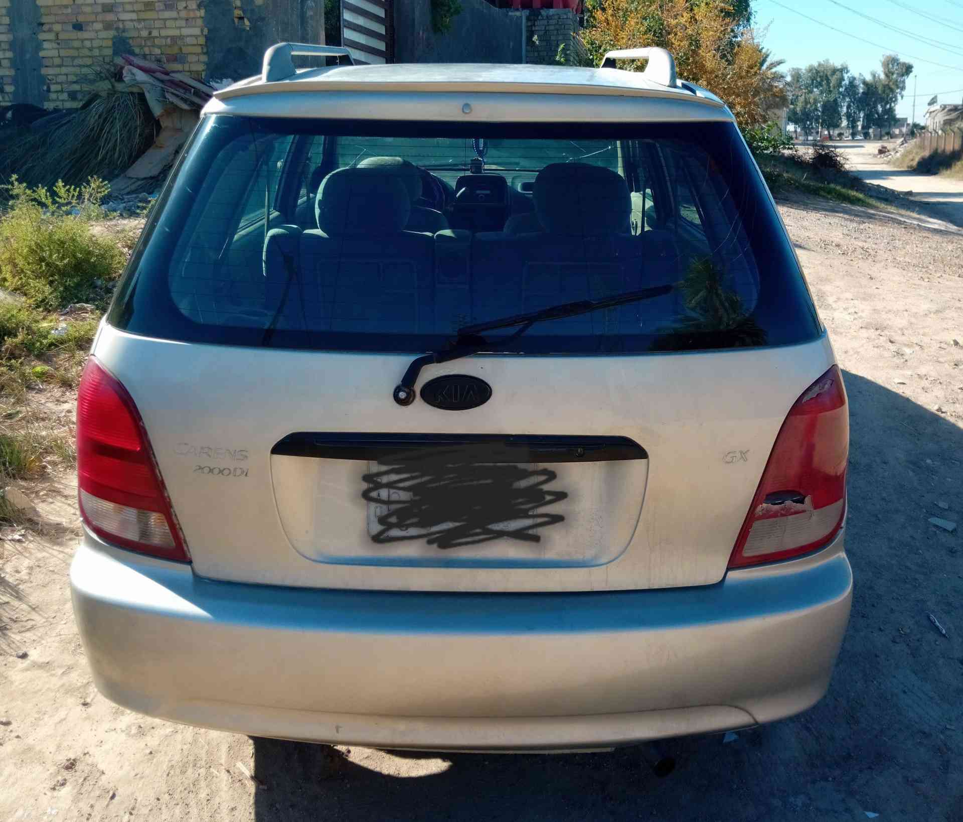 السلام عليكم 
تحياتي للأخوه جميعاً
كيا كارنز موديل (٢٠٠١)
رقم (بغداد)
سنوية لـ(٢٨)
______________
مكينه (سبكترا حجم٢٠٠٠)
حداديه ٧٠%
تخم تاير +صبغ حزام قديم
عضم السياره بلادي
______________
للمراوس (فقط)
بسياره احدث + الفرق بسيط
للأستفسار:***********
مكاني كربلاء
