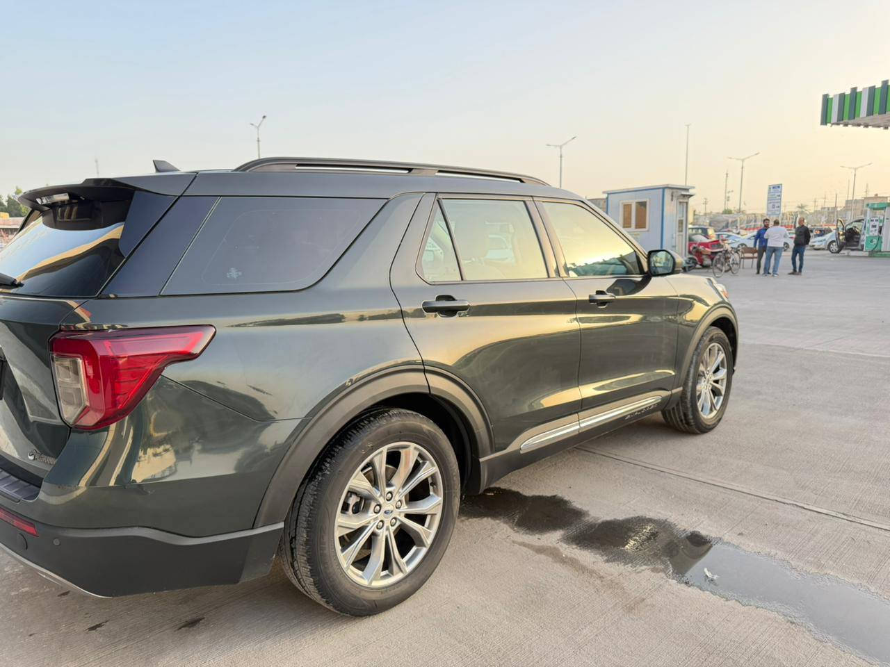 السلام عليكم ورحمة الله وبركاته.

فورد اكسبلورر وارد خليجي 2022 كفالة عامة رقم بصرة  ماشيه 63 الف كيلو متر 
المواصفات:-

بانوراما 
لايت زنون ولد زنون
دواخل بيجي
اوتو ستوب
اوتو هولد
أنظمة قيادة
سايد بريك كهربائي
باب خلفي كهربائي
تشغيل عن بعد
مقاعد الامامية كهربائية
تدفئة كشنات الأمامية
قيادة ذاتيه
نقطة عمياء
توقف ذاتي
حساسات خلفية مع رادار 
ويل كب 20
صيانه كامله ودهن من وكالة فورد القاصد 
 
  الأرضية مغلفه جلد .السيارة بدون اي نقص السعر 265 ورقه وبيها مجال 
رقم الهاتف *********** 
مكان السيارة ( البصرة )
