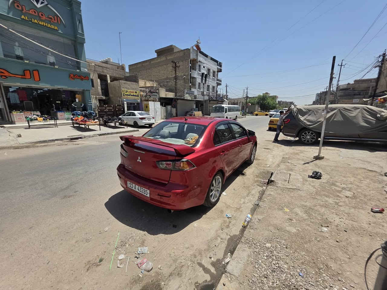 السلام عليكم
لانسر قرش 2016 
خليجي بدون حادث بدون ضربه فقط شخوط وطخات بسيطه موجود السونر موضحه بي
ماشيه ١٧٠ الف 
رقم بغداد الجديد 
السياره جاهزه ونضيفه 
ل الامانه فقط الشاشه مال مسجل يحتاجلها تبديل او ممكن شي بسيط مااعرف بيهن
سعر السياره 98 ورقه وبي مجال 
المكان بغداد
واتساب ***********
