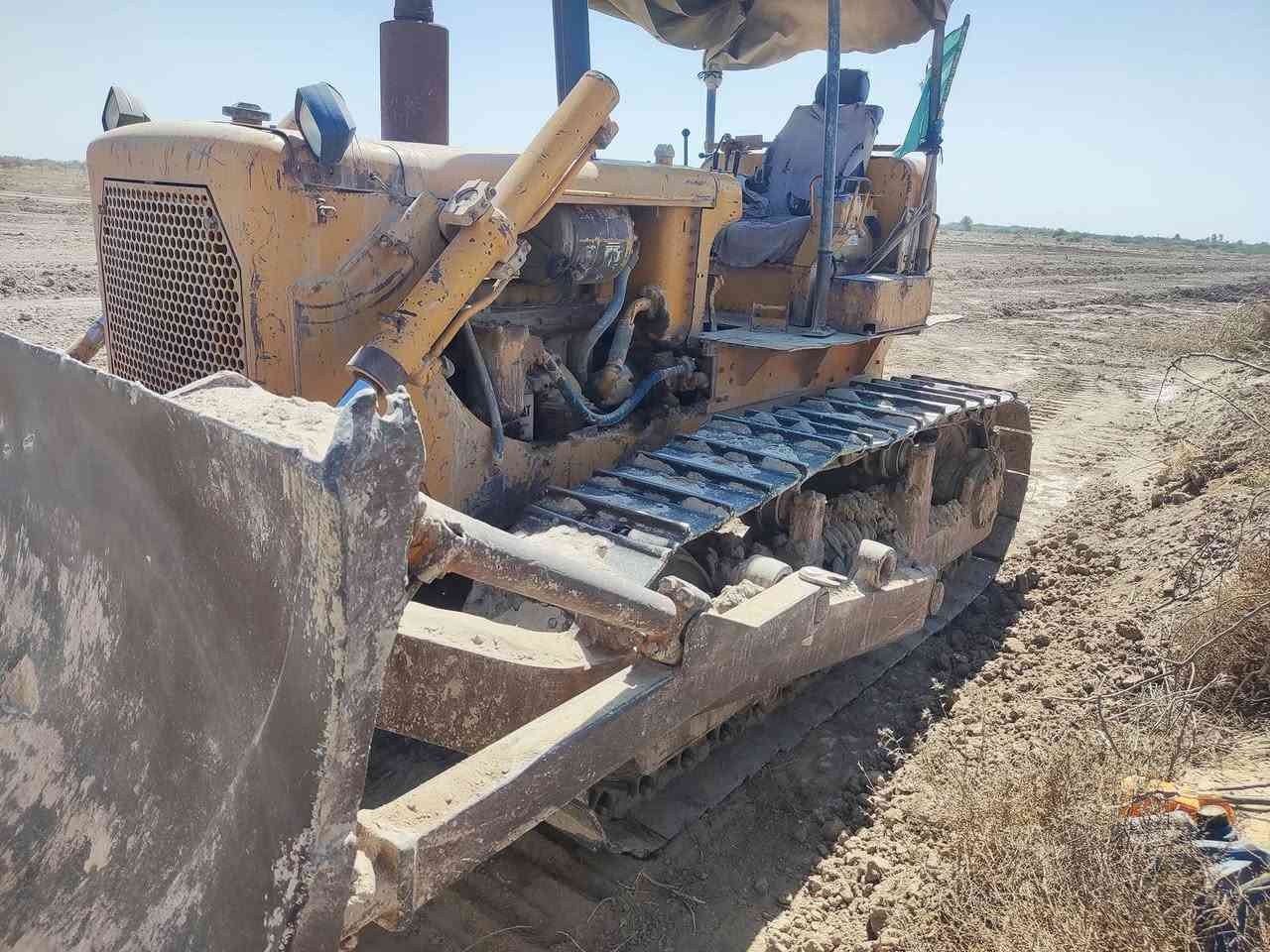 سلام عليكم بلدوزر كتر بلر امريكي مكينه جاهزه للشغل الشراي يتصل ‏‪
‏‪0780 543 0111‬‏
