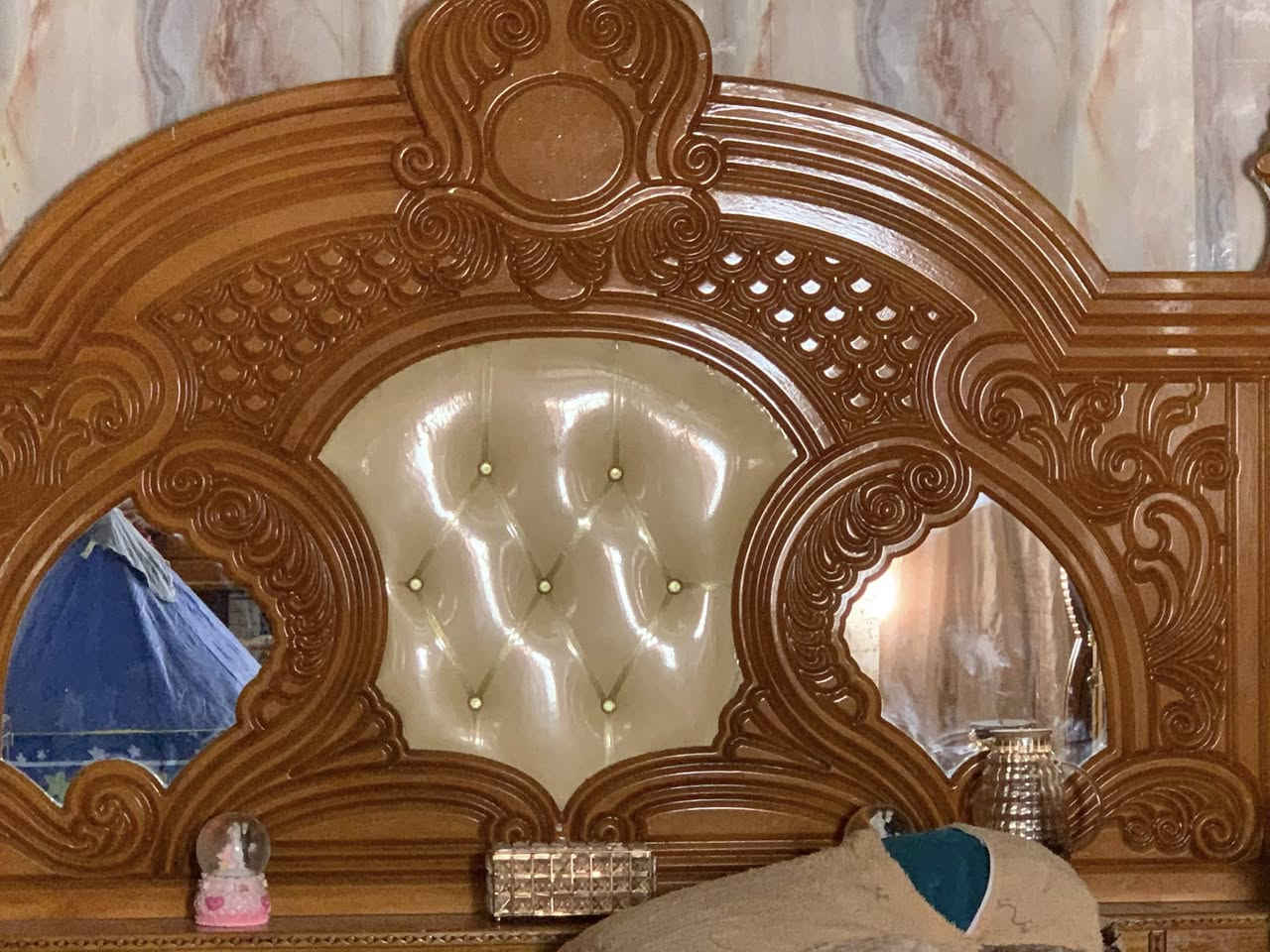 سلام عليكم غرفة عراقي تفصل.  داخل وخارج صاج ثكيلة ما تتحرك.  مكاني بغداد بلديات سعر مليون و ٣٠٠ شراي يتصل ويدلل ***********
