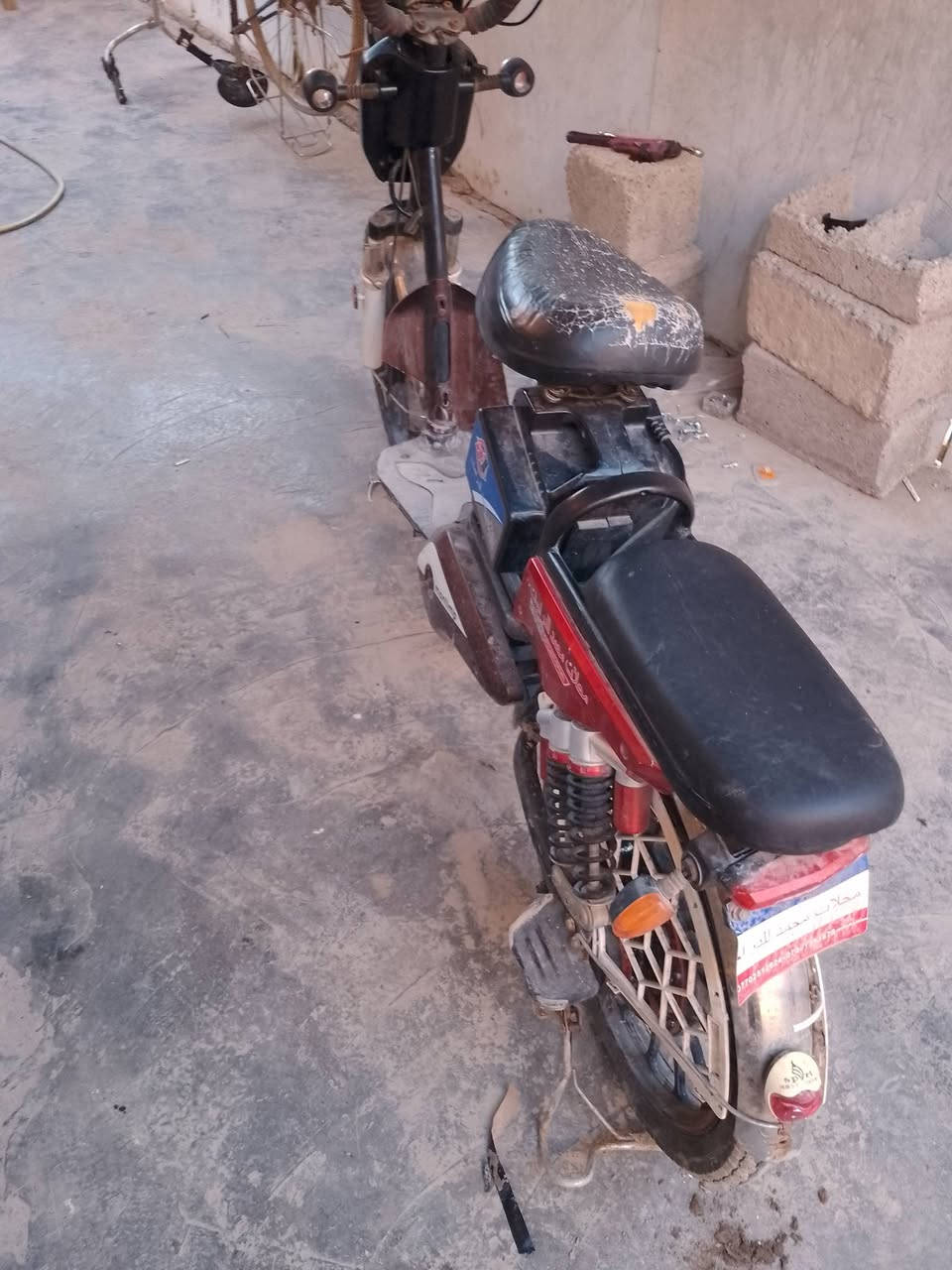 دراجة شحن حجم 20 اربع بطاريات ممتازة اقل الشهرين من شدوهن اربع سرع كهربائيات كلها شغالة عنوان بغداد الرستمية هاتف ***********يوجد واتساب ايضا
