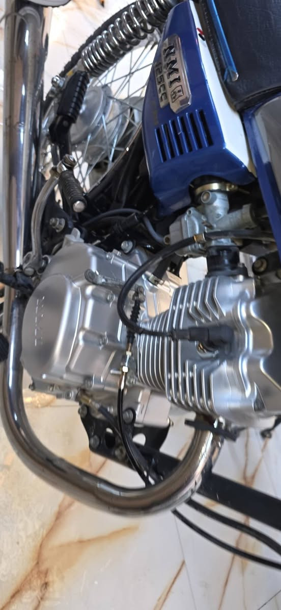 سلام عليكم دراجه البيع مديل 22كفاله كفاله كفاله من التاير التاير مال جناي مكاني كوت حي الحيكم الدراجه جانت مضومه ***********
