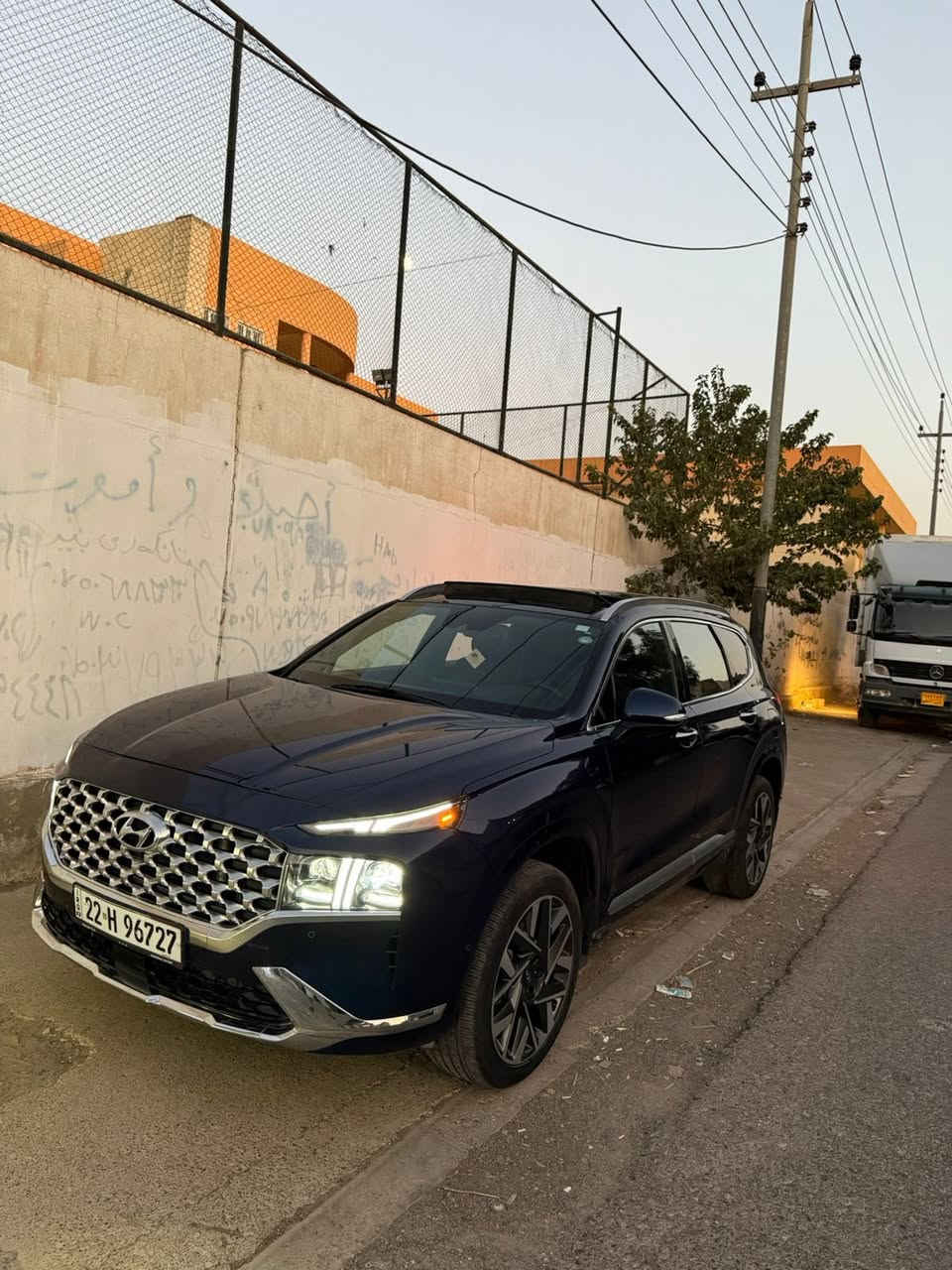 � فرصة مميزة – للبيع هيونداي سنتافي 2023 فل كامل 🚨

للبيع سيارة هيونداي سنتافي موديل 2023 فل كامل (أعلى فئة) بحالة ممتازة جداً مثل الوكالة، استخدام نظيف جداً وما تحتاج أي صرف.

✨ أهم المواصفات:
🔹 فتحة سقف بانوراما
🔹 كاميرات 360 درجة
🔹 حساسات أمامية وخلفية
🔹 شاشة كبيرة + نظام ملاحة
🔹 تشغيل بصمة + تشغيل عن بعد
🔹 مقاعد جلد كهربائية
🔹 تبريد وتدفئة للمقاعد
🔹 أنظمة أمان حديثة ومساعدة السائق
🔹 إنارة LED كاملة
🔹نظام باركينغ 
🚗 السيارة نظيفة جداً وجاهزة للفحص لأي شخص جاد بالشراء.

📍 الموقع: أربيل
💰 السعر: 255قابل للتفاوض للجادين

📩 للتواصل خاص أو واتساب.***********

⚡ ملاحظة: السيارة نادرة بهالمواصفات وحالتها ممتاز
