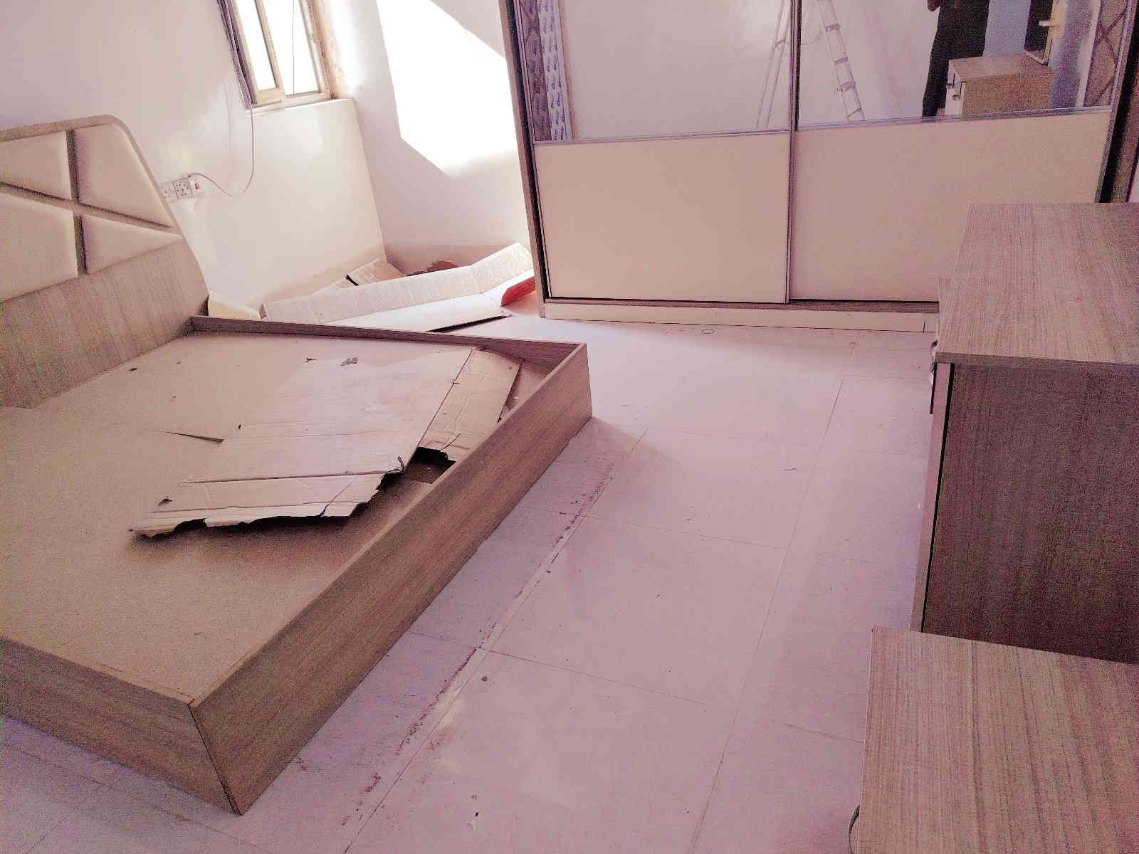 غرفه نوم نضيفه كاونتر وميز مكتبي وجربايه أطفال نفر واحد نضيفات للبيع كركوك الاستفسار الاتصال واتس اب هم موجود *********** كركوك
