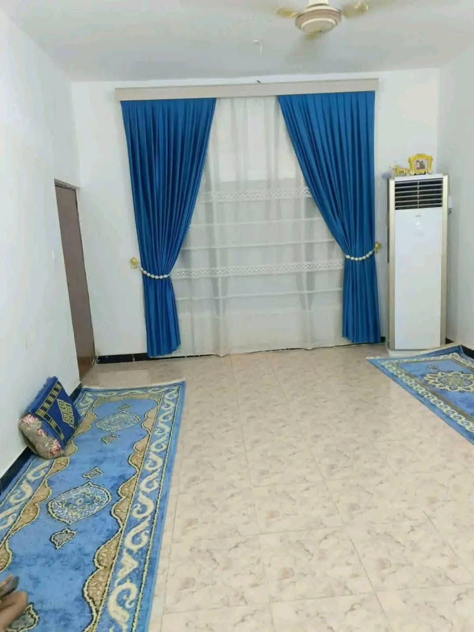 🚨 تم تخفيض السعر – بيع مستعجل 🚨
🏠 للبيع المستعجل – دار طابو صرف
📍 الموقع: أم الخيل – بظهر مستوصف الحكيم
📐 المساحة: 200 متر
🏠 تفاصيل الدار:
▫️ غرفتين
▫️ صالة
▫️ مطبخ
▫️ استقبال
▫️ صحيات داخلي وخارجي
▫️ كراج سيارة
✅ طابو صرف
✅ جاهز للسكن
✅ موقع مخدوم وقريب من الخدمات
📉 وبيه مجال بسيط للجادين
📞 للاستفسار: ***********
