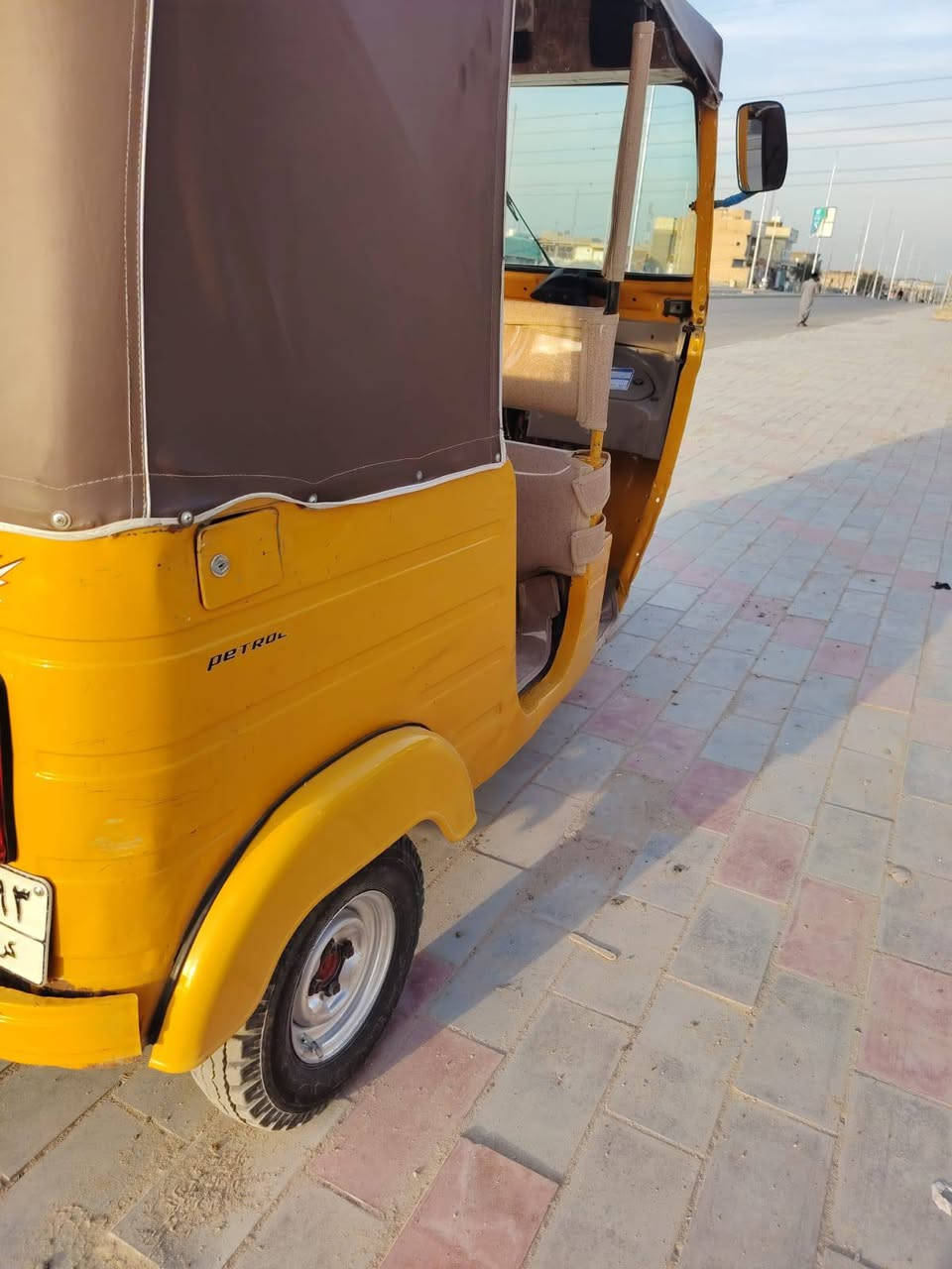 سلام عليكم تكتك موديل 19رقم سنويه ولوحات تحويل شوكت ميعجبك تكتك ربع مذب عليه جاهزه مكينه بيهه مال 20 بيهه طخات بل لغد ومعمرات ومصبوغات هنا ولدوس فقط ولباقي كفاله سعر 5و800وبيهه مجال عنوان كربلاء حي العامل ***********
