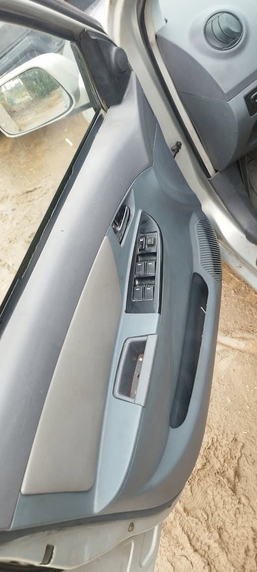 جيلي ام كي موديل 2013 رقم بغداد انكليزي سنوية لل29
سيارة جاهزة كير مكينه حدادية جديدة تبريد تدفئة عالبلاد 
دواخل جديدة كهربائيات عالبلاد  سنتر لوك ريمونت 
مكفولة من الضربة والصبغ ماعدا البنيد مصبوغ اثر جراد 
بيها مكانات جاردة حاليا مثلما موجود بالصور 
السيارة ماشية فقط 90 الف حقيقي 
بيع او مراوس حسب القناعة 
السعر 33 بيها محال للشراي فقط 
للتواصل واتساب او اتصال 
*********** مكان السيارة حله
