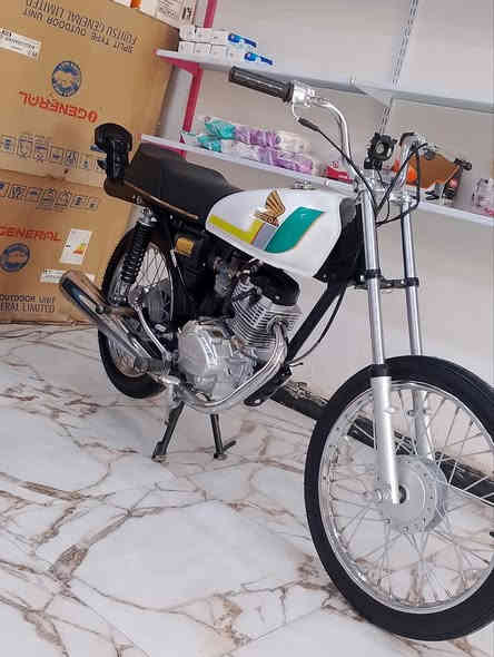 للبيع تعميره ٢٥ بعدها اول تبديله دهن شاصي ارشا الدراجه كلك سعرها ٧٠٠ وبيها مجال ***********
