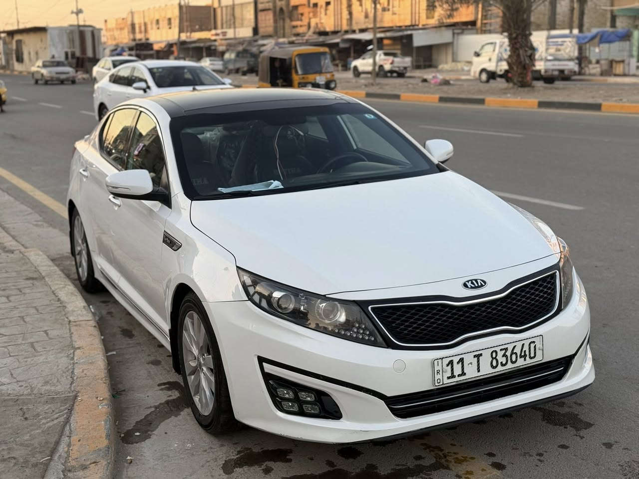 السلام عليكم للبيع او المراوس
اوبتما sxl 2015 
فوووووول اعلى مواصفات vip
مكينه 2000 تيربو 
بصمه 
ستيرن D رياضي
3 وضعيات قياده
فول تحكم ستيرن 
شاشه جبيره 
مري شفط اوتو
تدفئه وتبريد بالكراسي امامي وخلفي
سايد بريك بصمه
رادرات 
شاشه جبيره
دشبول دجتال
سماعات انفنتي
كير مكينه مكفولات  
صدر امامي خلفي نظيف 70‎%‎
تايرات جدد
من الاخير السياره مزوعه مواصفات

رقم بغداد الدولي بأسمي 
حادثها بنيد وجاملغ مبدلات وصندوك مصبوغ يعني 3 قطع بيها السياره وسونار موجود مكان السياره بغداد حي اور قرب فلكه صباح الخياط 

السياره عارضها ب 124 وبيها مجال بسيط جدا حك الجيه فقط 

للاستفسار اتصل ع الرقم *********** سيف 
متواجد خط واتساب 24 ساعه

اذا معجبك سعرها الله يرزقك بالاحسن منها تحياتي الكم
