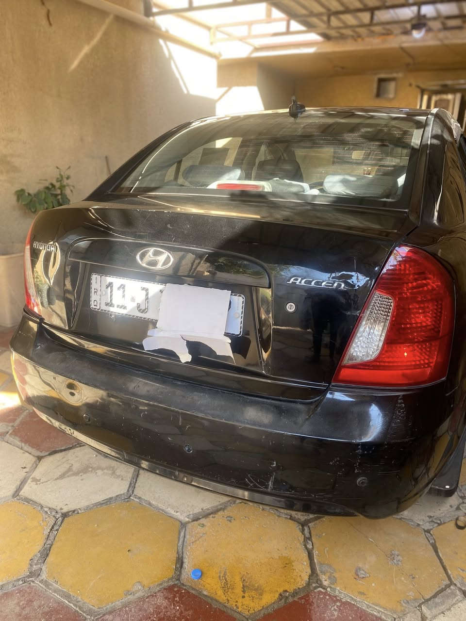 السلام عليكم اكسنت 2008مكينه1600رقم بغداد السعر83وبيه مجال الاتصال على الرقم ***********
