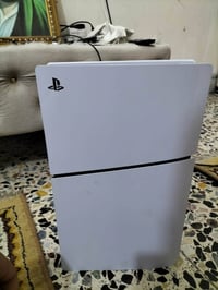 PS5 سليم • مختوم • ملحقات أصلية