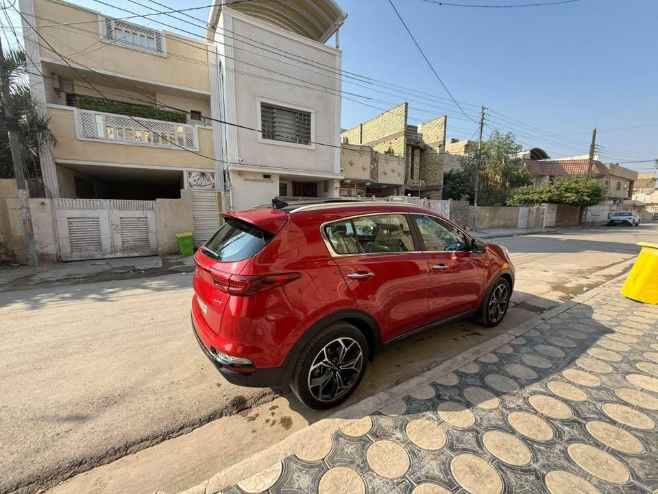 السلام عليكم سبورتج ٢٠٢٠ خليجي  رقم بغداد باسمي
جيتي لاين فول مواصفات اعلى شي  

((السعر ٢٠٦ $ ورقه مكاني بغداد ))
***********
السياره جدا جديده سونار بالمنشور 
بيها مكانين صغار اقل شبر بارد ممبين بالجاملغ الخلفي 
مكفوله من الصبغ والسمكره والتبديل سياره جديده جدا 

بانورما 
مقاعد جلد 
مقاعد كهرباء  
حساس امامي خلفي 
مكينه ٢٠٠٠ دوش 
تشغيل عن بعد 
جنطه كهرباء باقي المواصفات المعروفه 
ماشيه ٩٠ كيلو 
السعر ٢٠٦  $ ورقه مكاني بغداد 
***********
