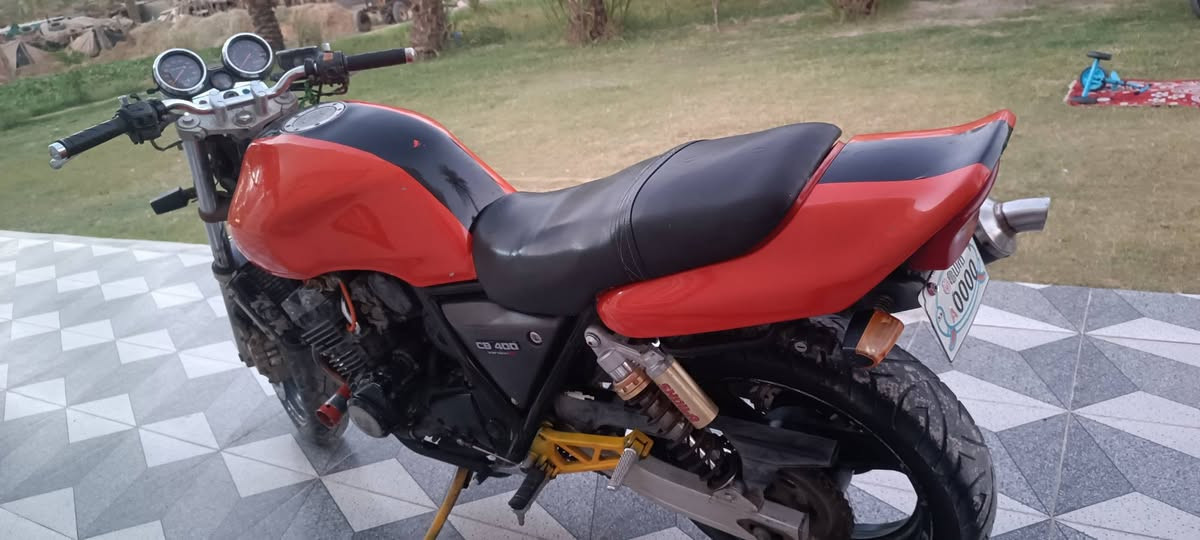 سلام عليكم سيبي فور 400 جيل أول. بيه صوت بالمكينه .!! اوراق استنساخ مكان بابل سده الهنديه السعر خاص ***********

