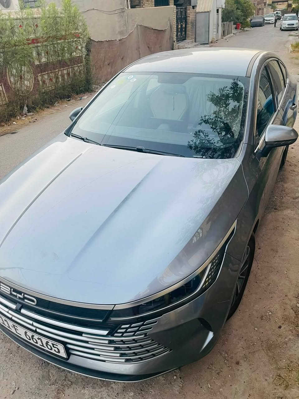 بي واي دي دستروير للبيع…
لون فيلي. رقم بغداد بأسمي ماشية 4000 hev 
مكفولة من الصبغ والبارد والتكحيل بيها ملاحظات بسيطة موضحة بالصور. 
السعر: 19 و300 وبيها مجال للشراي
العنوان: بغداد- الدورة *********** 
متواجد فيس وواتساب.
