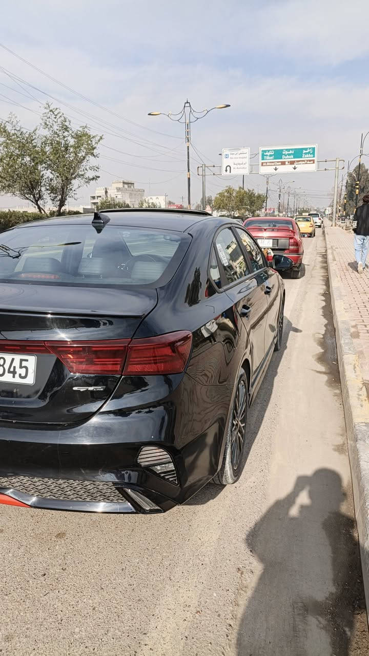 🚗 للبيع: كيا فورتي GT- line موديل 2023
📍 مكان السيارة :  موصل الرشيديه
📞 للتواصل: ‏‪***********‬
🛠️ المحرك: 4 سلندر 2000 دوش المرغوب
السعر💥🔥😳 172 وبي مجال
⚙️ المواصفات:
• بصمه تشغيل بصمه ابواب تشغيل عن بعد
• سلايت رووف 
• كشنات جلد 
• شاشة كبيرة وكاميرا
• CarPlay و android
• تحكمات ستيرن
• أوتو ستوب
• قيادة ذاتية
• تحديد سرعة وتحديد مسار
• رادارات أمامية وجانبية وخلفية
• مثبت سرعة
• مانع انزلاق
• 3 انضمة قيادة

⚠️ أضرار السيارة:
• بابين سرقه والدائر الخلفي فقط بدون اي دواخل شرط فحص
• جميع الايرباكات سليمة

📌 تفاصيل إضافية:
• السيارة رقم دهوك دولي باسمي بيها كابون
• لون السيارة اسود 🖤
• الكير والمحرك بحالة ممتازة – شرط الفحص
• صدر وخلف "بلادي"
• الرادار وحجر البيئة والكزوز  كلها أصلية
• السيارة بحالة ممتازة وبدون مصاريف
