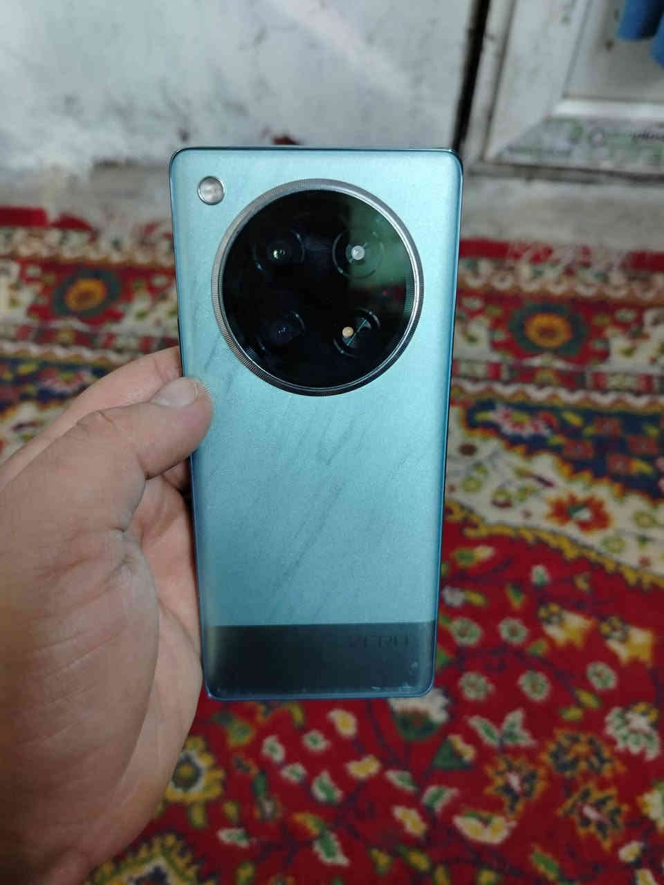 انفنكس زيرو 40 جهاز نظيفه مع ملحقاته الذاكره 512 الجهاز غني عن التعريف نظيف جدا السعر 250 بيه مجال مكاني بغداد الاعظميه ***********
