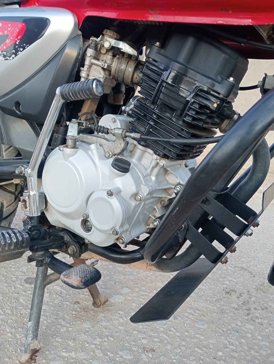 سلام عليكم بوكسر فحل رقم موديل 22 دراجه بعدهي جديده ما متعوبه
***********
