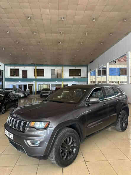 السلام عليكم 
جيب لاريدو موديل 2021 للبيع 
رقم اربيل سنويه جديدة وهزة جديدة وباسمي تحويل مباشر 
السعر 212 
مكانها بغداد الوزيرية 
*********** 
حادثها جاملغ وبنيد شاصي مكفول 
بيها  بابين كلييير 
ماشية ٦٧ بغداد
