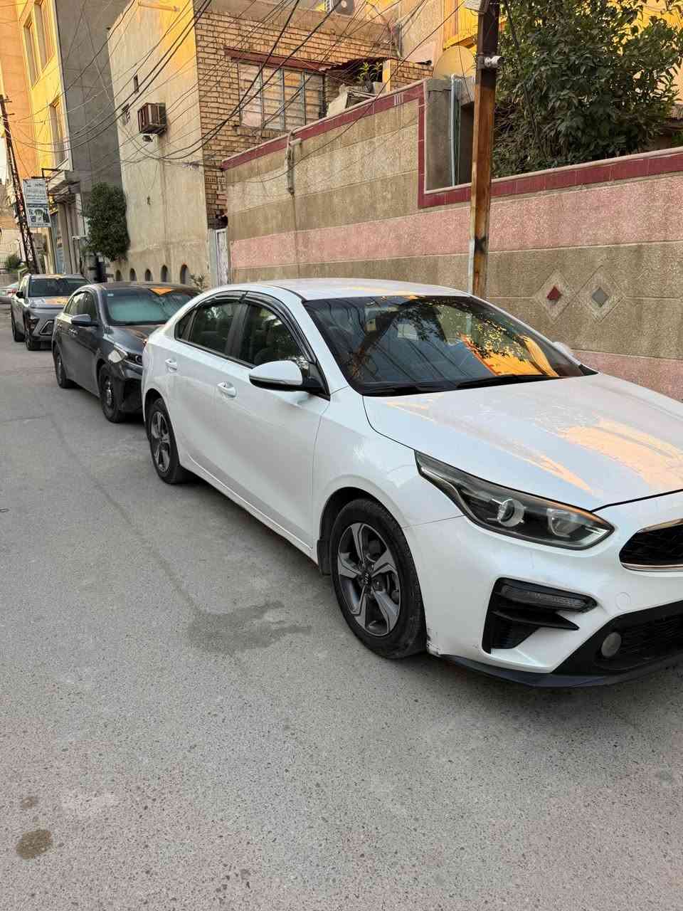 سيراتو  خليجي2020 كوري
مكينه 2000
بيها صبغ باب خلفي وجاملغ خلفي جه سايق
وبارد بلجاملغ الخلفي جه الصدر
ماشيه 98 الف كيلو
رقم اربيل شرط التحويل 
السنويه ساقطه
موصفات
قطعتين تبريد
شاشه
اشاير بلمري
ويل كب 
تخم تاير جديد 
صدر جديد 
كير مكينه مكفول ممفتوحه
السياره كامله بدون نقص 
عنواني سبع ابكار 
السعر ب135 وبيها مجال
 ‎الرقم *********** بغداد, العراق
