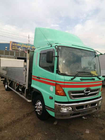 سلام عليكم هينو شيطان للبيع موديل 23 دخول جديد مكينه 80 سوبر طول سبعه وربع شاصي عريض محسن عنوان واسط الصويرة ***********
