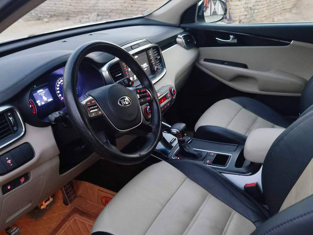 سورنتو ٢٠٢٠ فول موصفات عده بنراما محرك ٦ سلندر. 7 راكب ماشيه 185 رقم قادسيه دولي بسمي مكانه رميثه كفاله عامه سياره سعره 255بيه مجال جدن بصيط ***********
