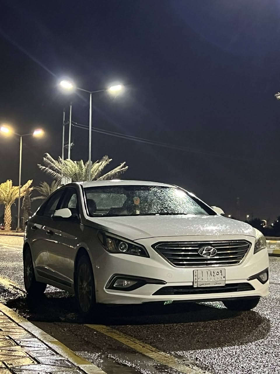 السلام عليكم
سوناتا ١٥ للبيع 
خليجي مكفولة
مواصفات النص فل
السعر ١٤٥$
للاستفسار واتساب ***********
