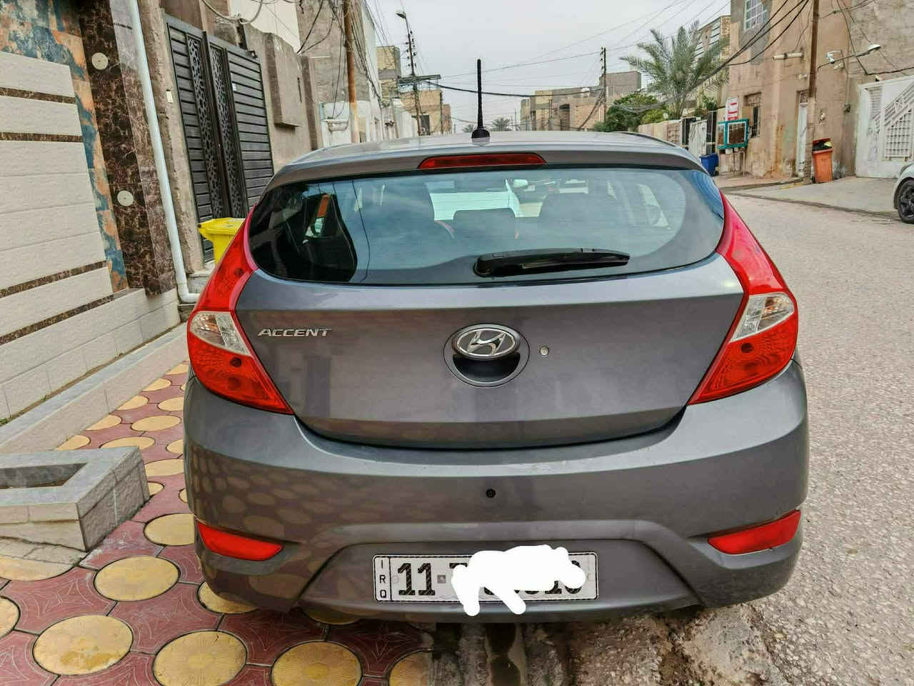 🚗 للبيع هيونداي أكسنت 2017 وارد أمريكي – هاج باك رقم بغداد الجديد بأسمي
للجناية والمتميزين         ......... محرك 1600 المرغوب 
🔹 الممشى: 120 ألف ميل
🔹 المواصفات: عادية وتشمل:
1- تحكم كروز سرعة
2- مانع انزلاق EPS
3- تصعيد الجام عند التقفيل
4- تشغيل عن بعد
5- تبريد ثلج
6- محرك وكير بحالة جيد 
🔹 حالة السيارة:
الضرر: حادث بنيد وجاملغ أيمن ومصبوغات بدون أي تبديل

🔹 السيارة نظيفة جداً واستخدام شخصي
💰 السعر:  86
🚗 سيارة حلوة وممتازة وبالعافية على اللي ياخذها
📍 العنوان: النجف الأشرف – حي ميسان


**إذا كنت صاحب هذا الإعلان وتريد حذفه لأي سبب، رجاءا أرسل رسالة إلى الدعم الفني**