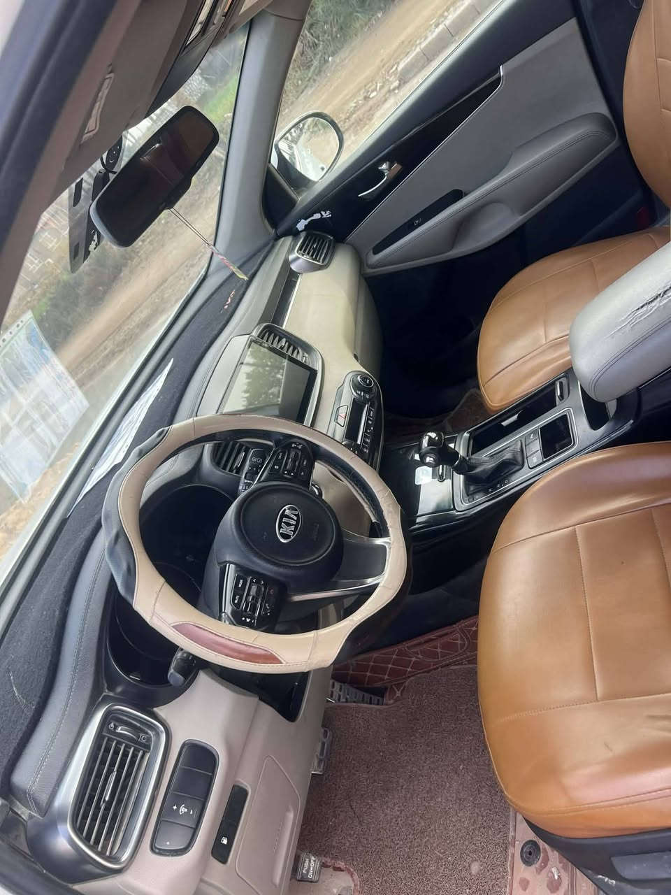 ‏سورنتو خليجي موديل ‏2018
‏كفالة عامة ما عدا بارد قليل موضح بالسونار المرفق 
مع الصور
‏المواصفات
‏سبعة راكب
‏بصمة
‏محرك 2400
ماشية 168 كيلو
‏العنوان كربلاء اطوريج 
السعر  195 وبيه مجال 
الاستفسار اكثر
  ‭0771 449 6573‬
***********
